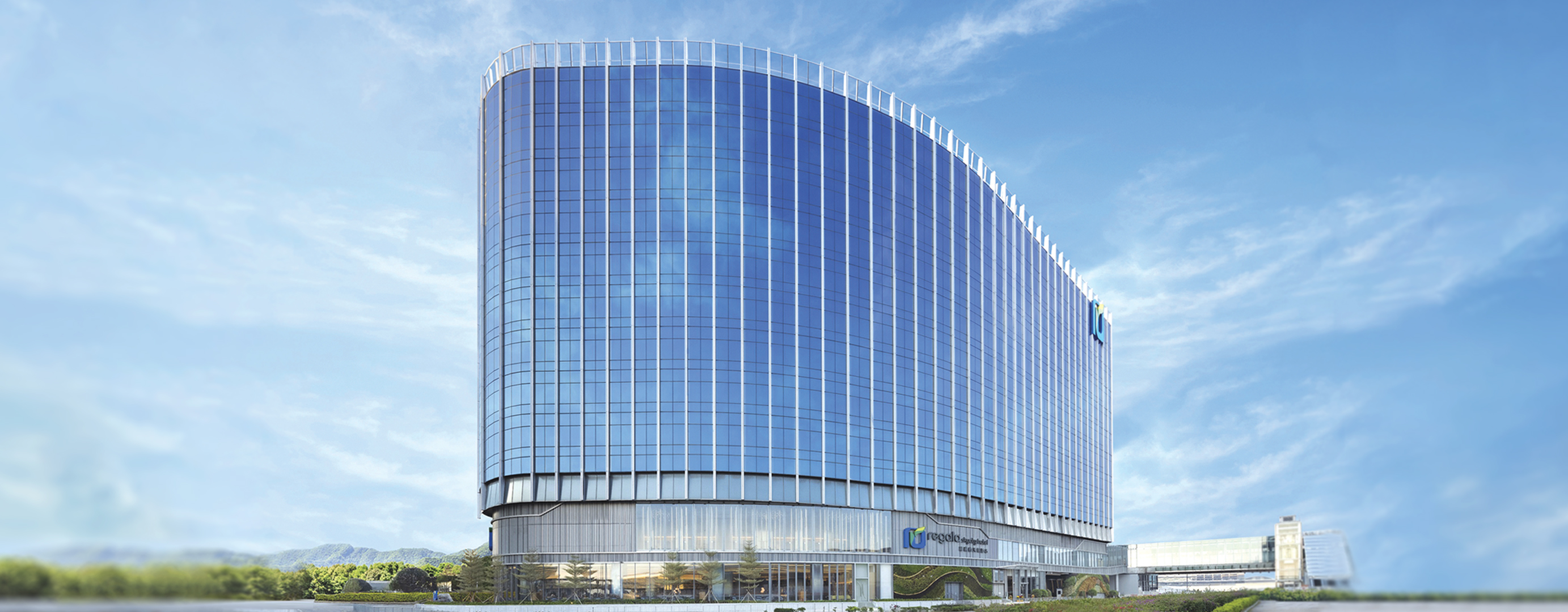Exterior_Day_cropped_3